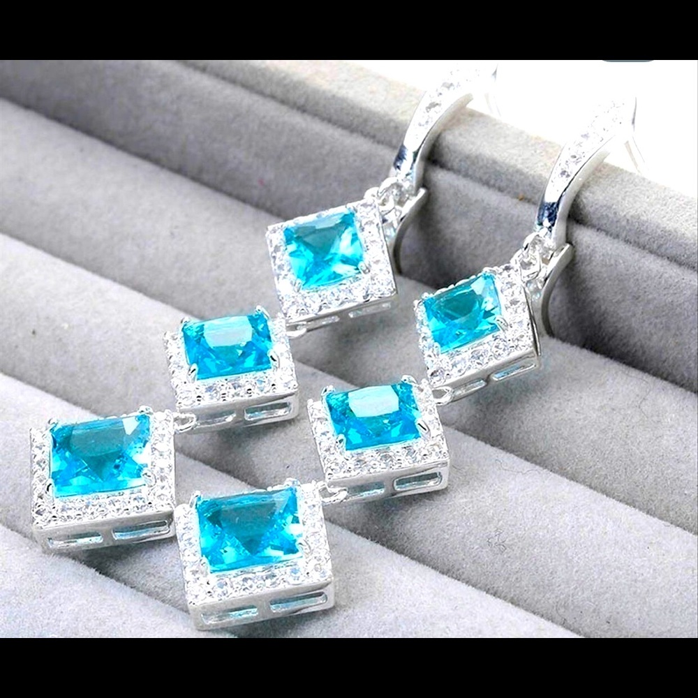 💎✨Natural Emerald Blue Hoop✨💎